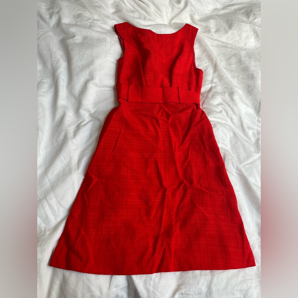 Vintage red dress with low back and bow. Size-XS